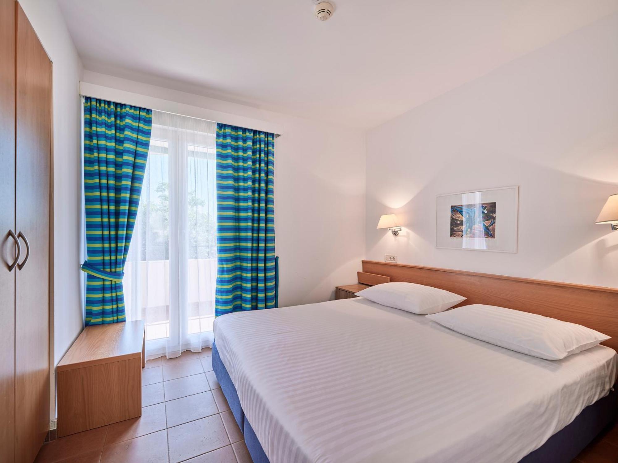 Koversada Apartments Naturist Park Vrsar Zimmer foto
